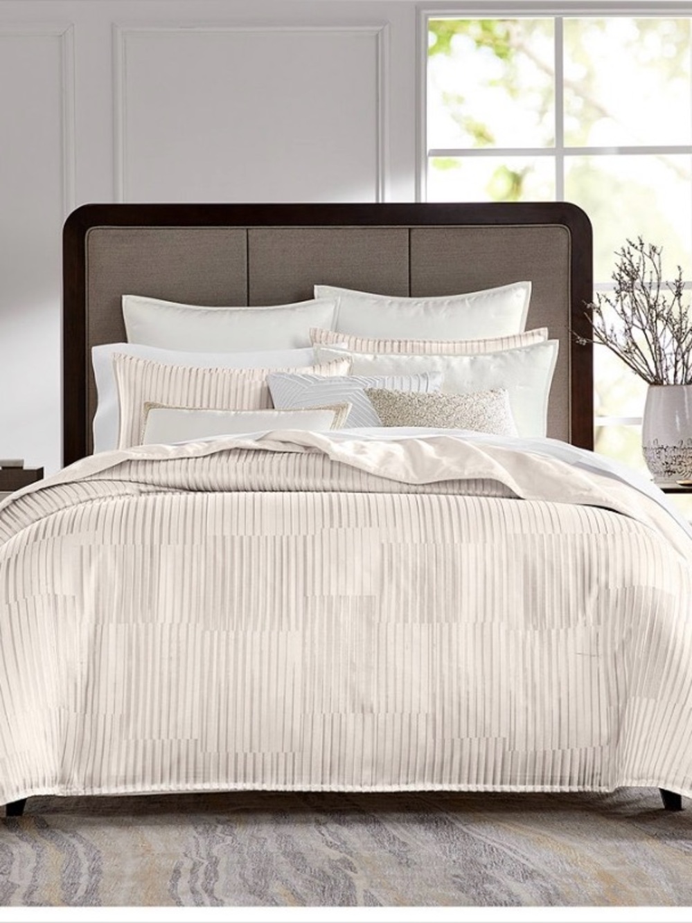 Hotel collection set duvet + 2 shams 
Queen, unused without original packaging